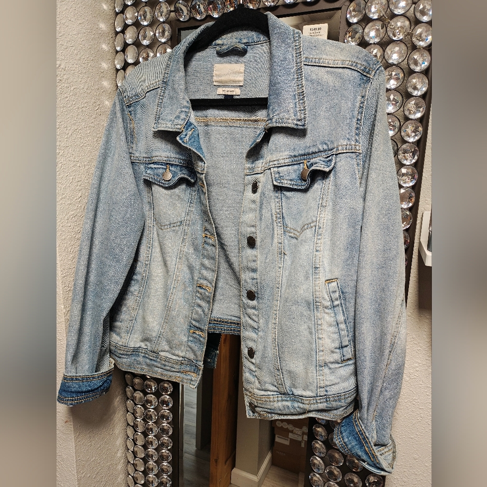 Universal Thread Light Blue Jean Jacket